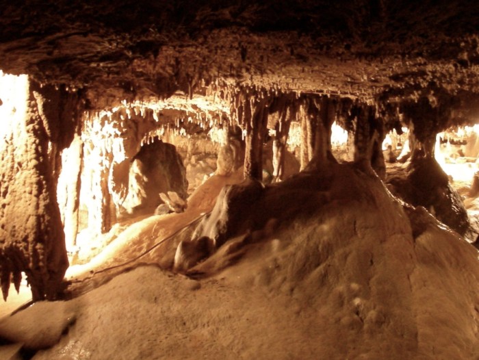 Worldatlas world Best Caving and Spelunking Spots